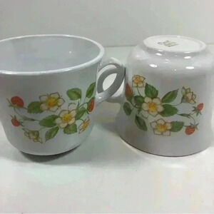 Corelle set of  2 80s Strawberry Sundae coffee tea mugs